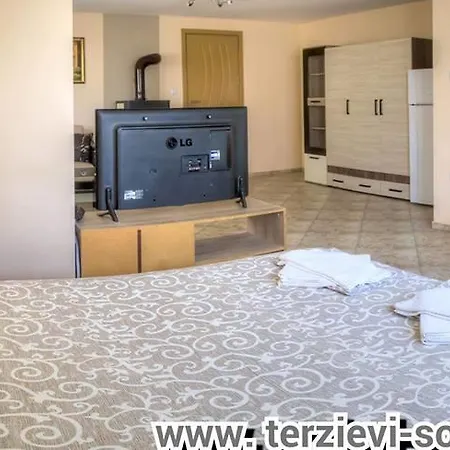Terzievi Family House Pensionat 3*